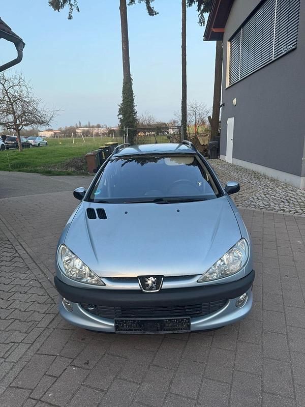 Gebraucht Peugeot 206 90 PS (66 kW) 2003 Silber Kombi