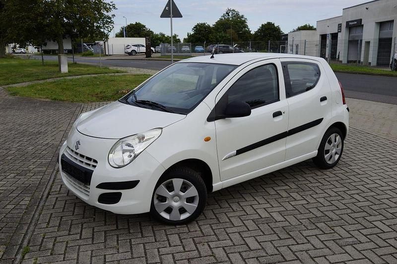 Weiß Gebraucht 2009 Suzuki Alto Club Kleinwagen | 2.799 € (Fairer Preis) - Bild 1/4
