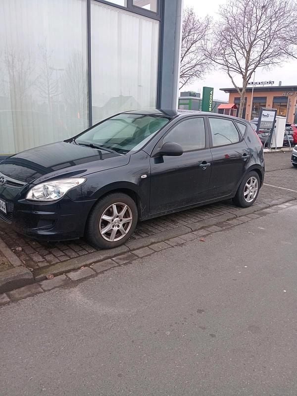 Gebraucht 2010 Hyundai i30 Limousine | 1.499 € (Superpreis) - Bild 1/4