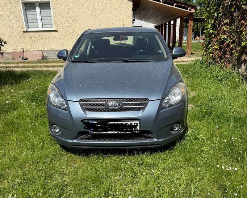 Blau Gebraucht 2008 Kia Ceed EX Kleinwagen | 5.000 € (Fairer Preis) - Bild 1/4