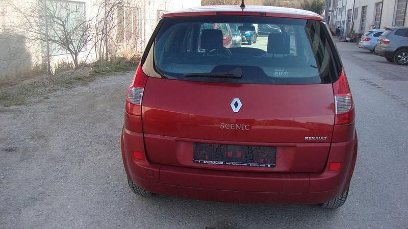 Gebraucht Renault Mégane II Dynamique 111 PS (81 kW) 2007 Rot Limousine