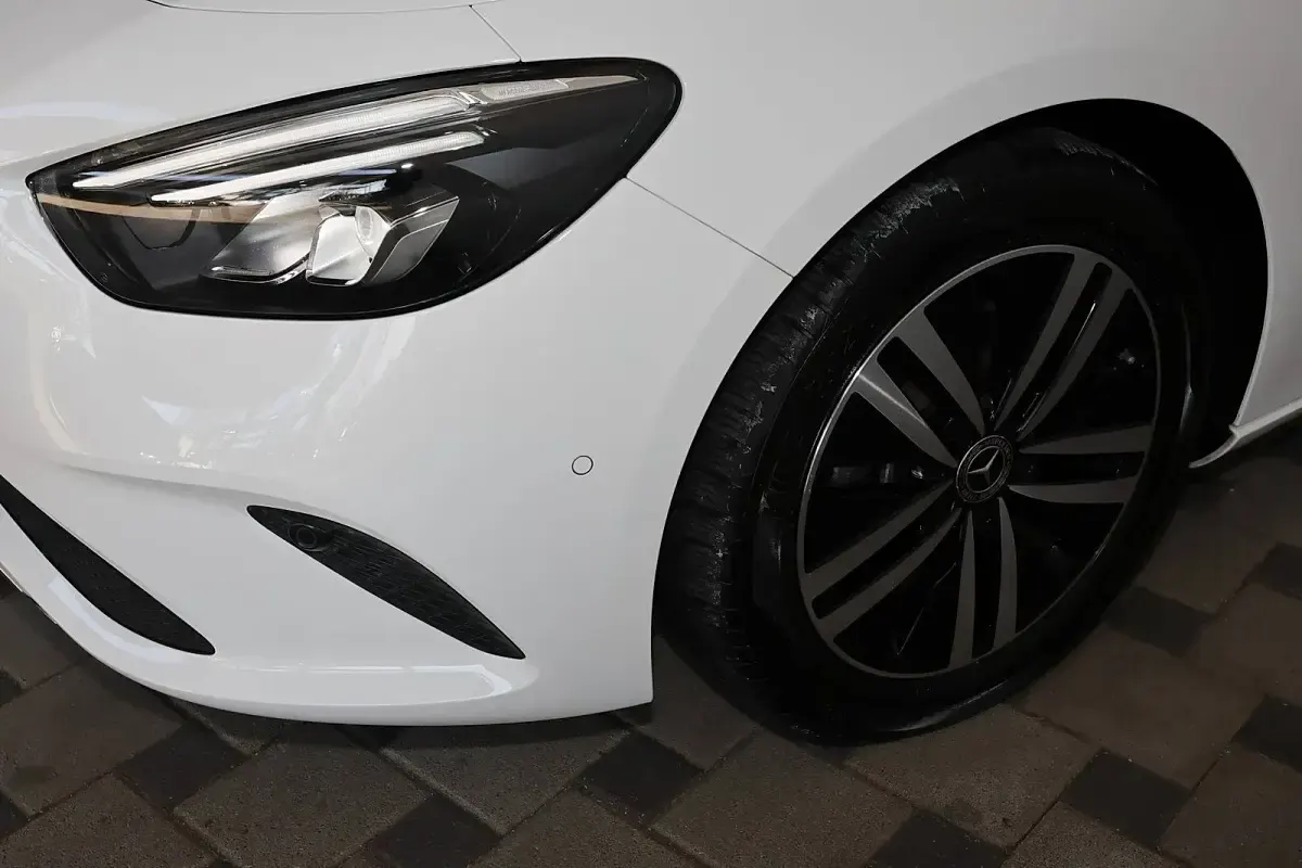 Gebraucht Mercedes B200 Progressive 163 PS (119 kW) 2022 Unilack polarweiß Kleinwagen
