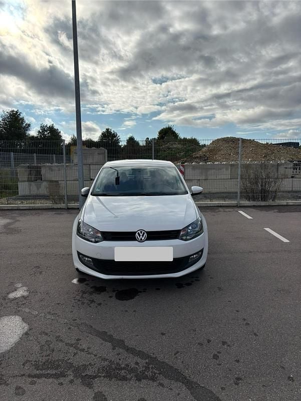 Weiß Gebraucht 2014 VW Polo Kleinwagen | 4.999 € (Guter Preis) - Bild 1/4