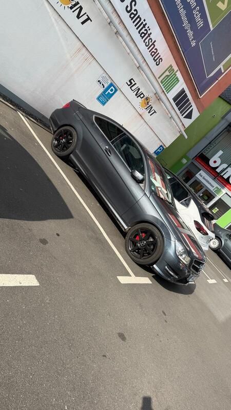 Grau Gebraucht 2014 Mercedes C250 AMG line Coupé | 14.900 € - Bild 1/4