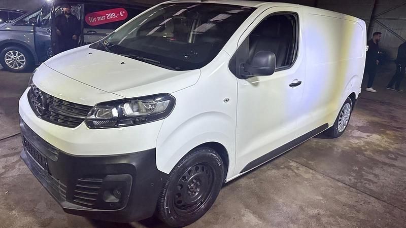 Gebraucht Opel Vivaro 120 PS (88 kW) 2021 Weiß Van / Kleinbus