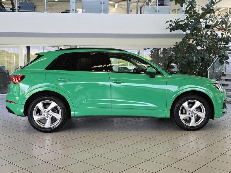 Gebraucht Audi Q3 Advanced Plus 150 PS (110 kW) 2019 Kosmosblau SUV