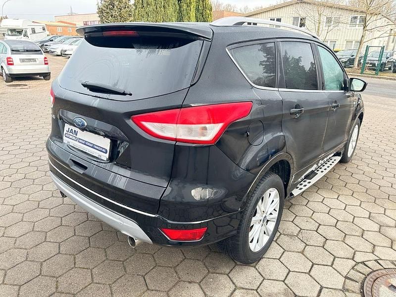 Gebraucht Ford Kuga Titanium 150 PS (110 kW) 2016 Schwarz SUV