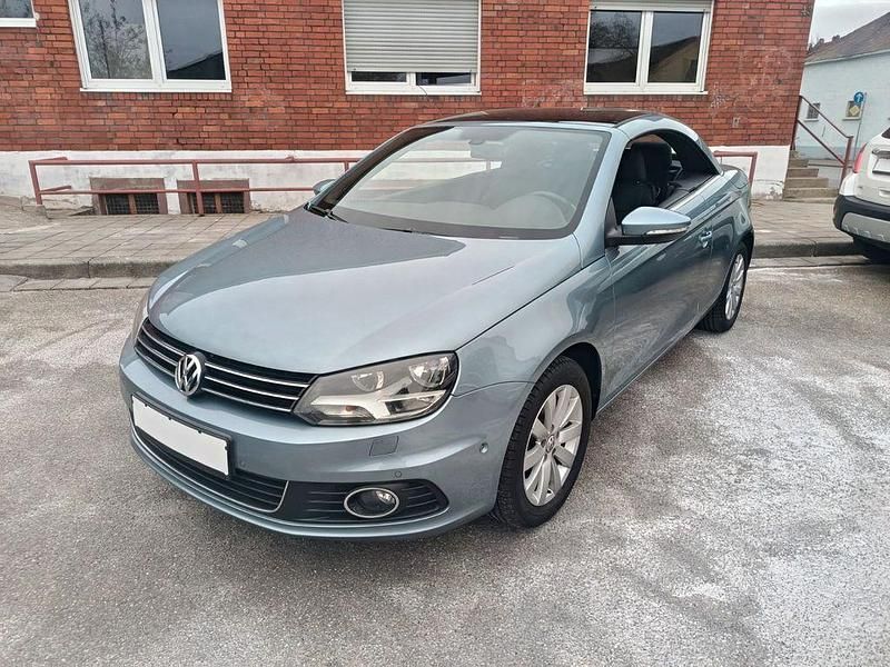 Gebraucht VW Eos Basis 122 PS (89 kW) 2011 Blau Cabrio