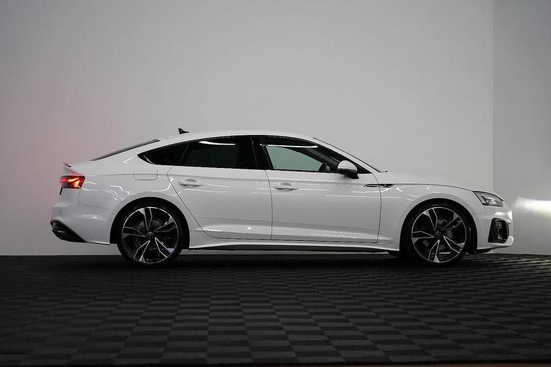 Gebraucht Audi A5 Sportback S-Line 150 PS (110 kW) 2021 Weiß Kleinwagen