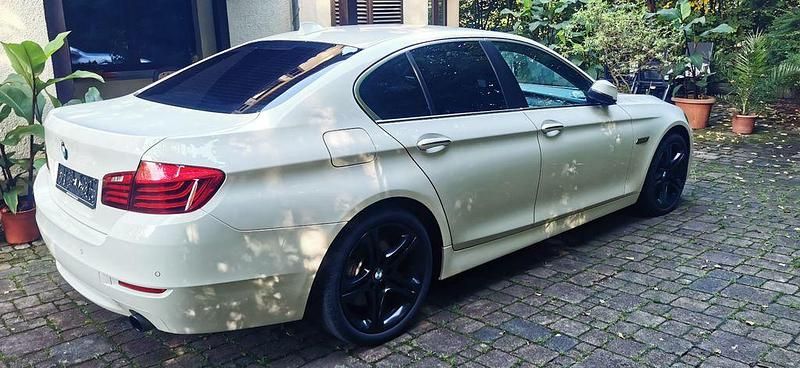 Weiß Gebraucht 2014 BMW 535 Limousine | 19.000 € (Fairer Preis) - Bild 1/4