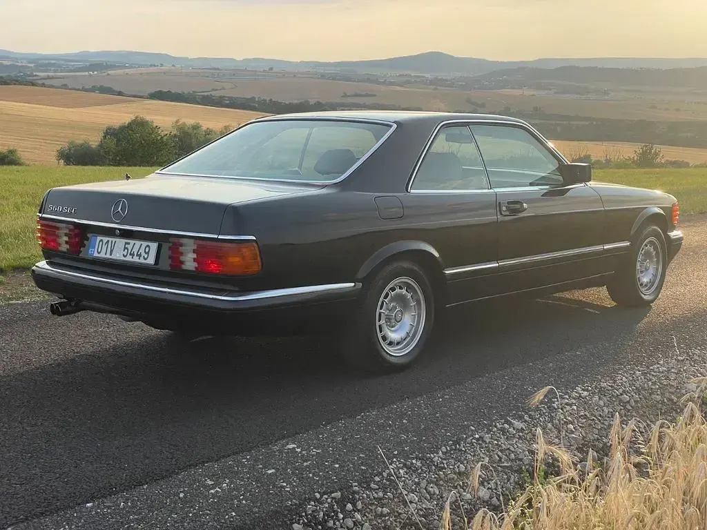 Gebraucht Mercedes 560 242 PS (177 kW) 1987 Schwarz