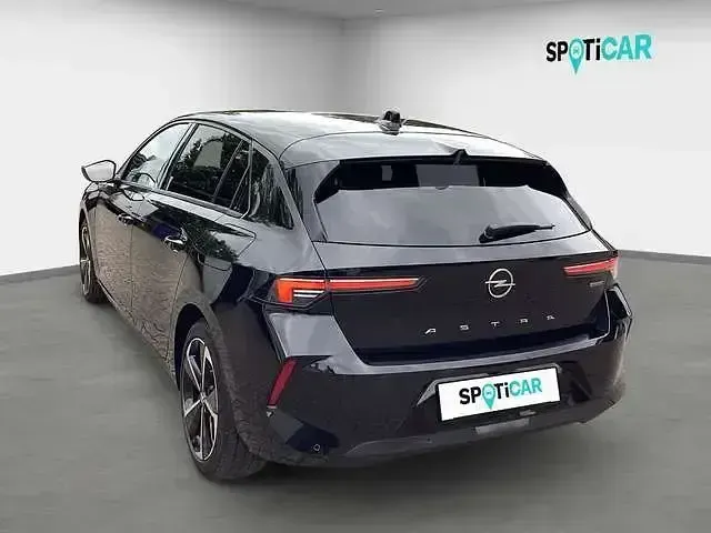Gebraucht Opel Astra Edition 181 PS (133 kW) 2022 Diamant schwarz/karbon schwarz Kleinwagen