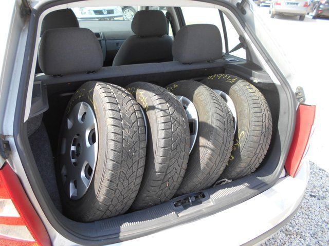 Gebraucht Skoda Fabia Classic 60 PS (44 kW) 2003 Silber metallic Kleinwagen