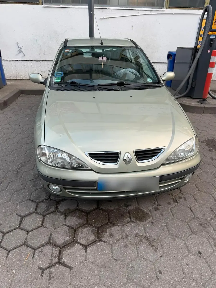 Gebraucht Renault Mégane 107 PS (78 kW) 1999 Grün Kleinwagen