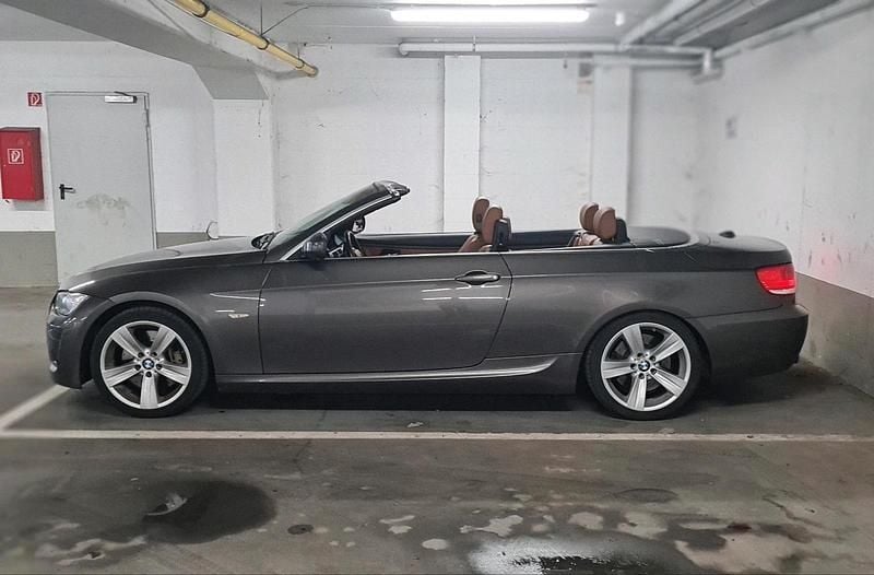 Gebraucht BMW 335 Cabriolet 306 PS (225 kW) 2010 Braun Cabrio