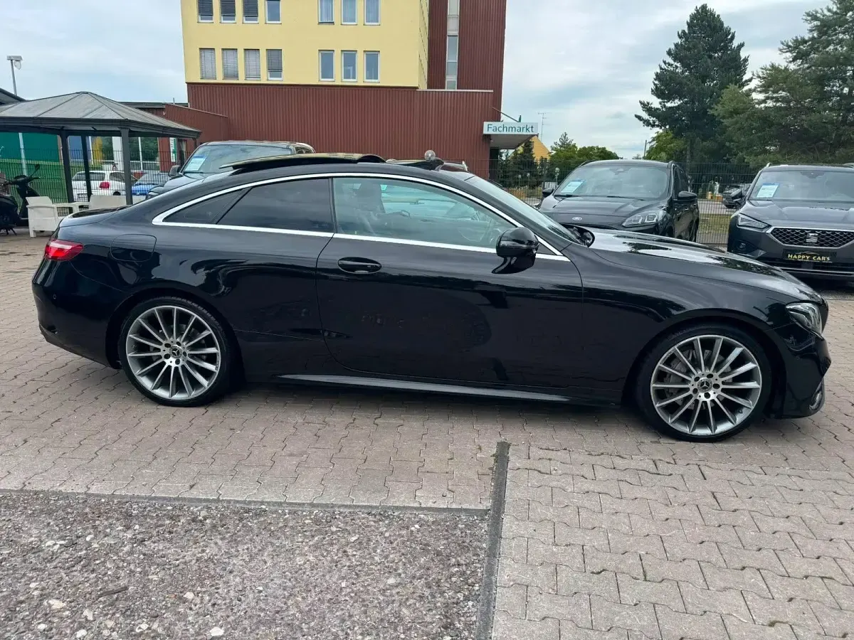 Gebraucht Mercedes E200 AMG line 197 PS (144 kW) 2019 Schwarz Coupé