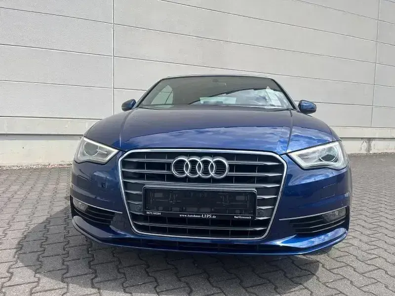 Gebraucht Audi A3 Cabriolet Ambiente 140 PS (102 kW) 2014 Scubablau metallic Cabrio