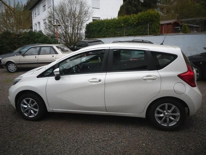 Gebraucht Nissan Note Acenta 98 PS (72 kW) 2014 Brilliant white (m) Van / Kleinbus