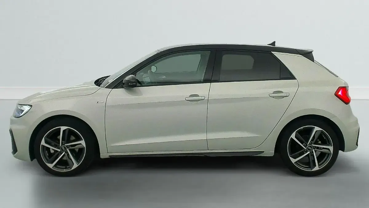 Gebraucht Audi A1 Design 116 PS (85 kW) 2025 Argent rose / toit noir SUV