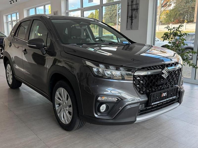 Neu Suzuki SX4 S-Cross 110 PS (80 kW) 2025 Grau SUV