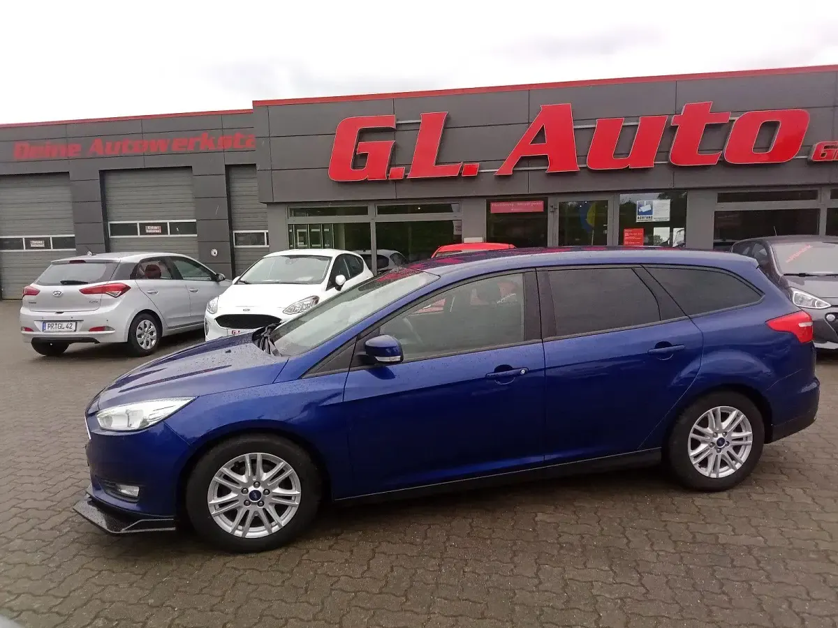 Używany Ford Focus 125 KM (91 kW) 2015 Niebieski Kombi