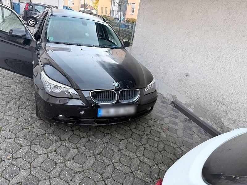 Gebraucht BMW 520 177 PS (130 kW) 2009 Schwarz Kombi
