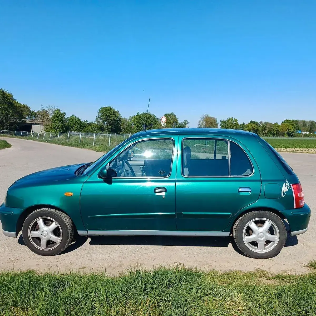 Gebraucht Nissan Micra 82 PS (60 kW) 2001 Grün Kleinwagen