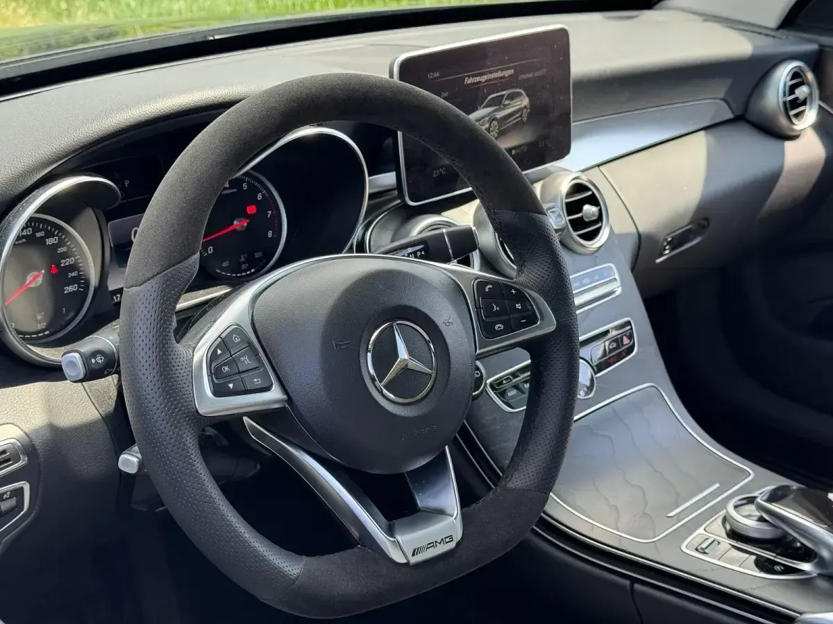 Gebraucht Mercedes C400 Exclusive 333 PS (244 kW) 2017 Schwarz Limousine