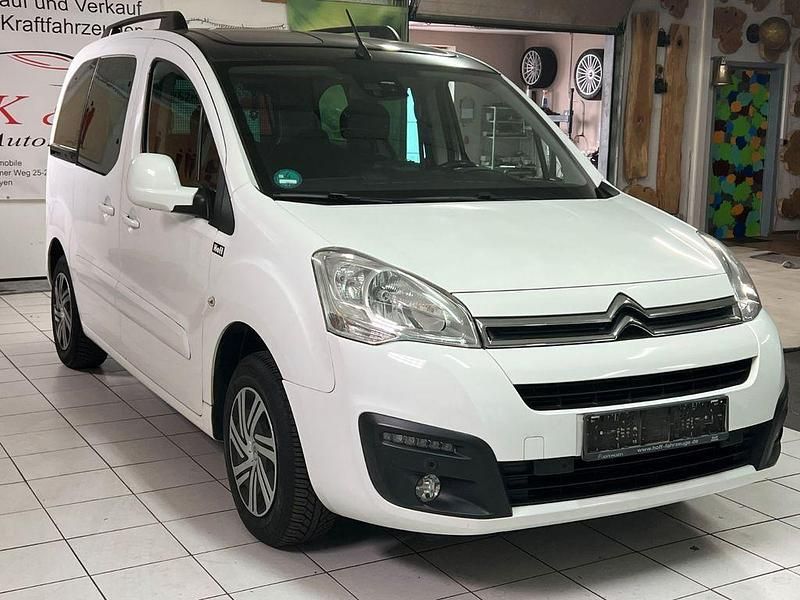 Gebraucht Citroën Berlingo Shine 99 PS (72 kW) 2017 Weiß Van / Kleinbus