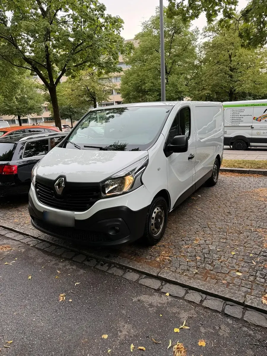 Gebraucht Renault Trafic 120 PS (88 kW) 2018 Weiß Van / Kleinbus