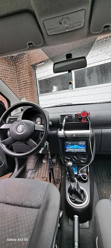 Second-hand VW Fox 70 CP (51 kW) 2005 Negru Hatchback