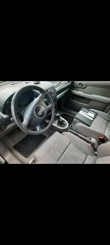 Second-hand Audi A2 75 CP (55 kW) 2001 Argintiu Hatchback