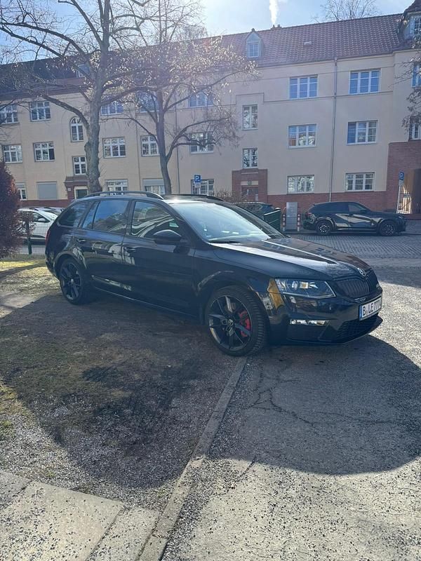 Gebraucht Skoda Octavia vRS 184 PS (135 kW) 2016 Schwarz Kleinwagen
