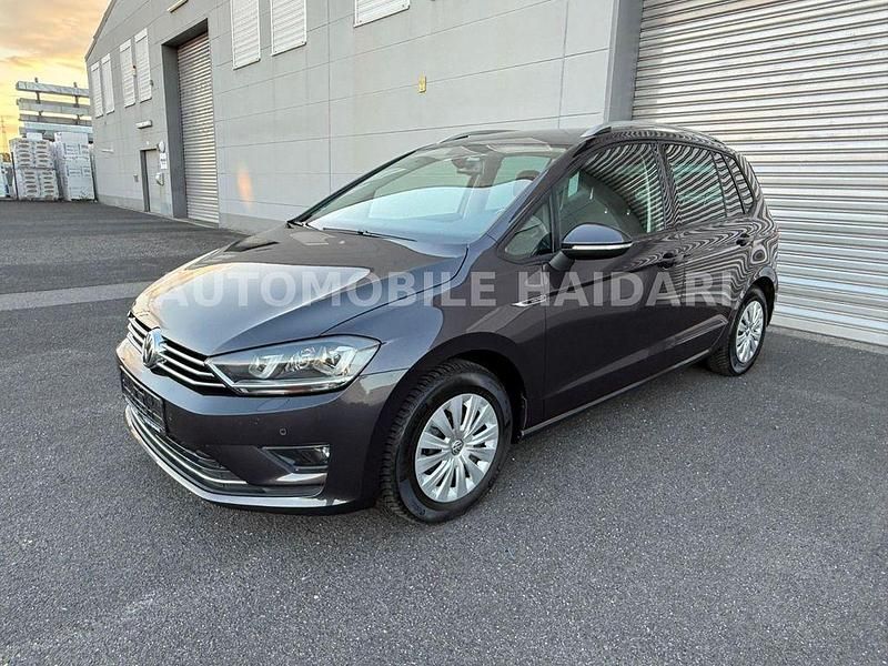 Grau Gebraucht 2015 VW Golf Sportsvan LOUNGE Van / Kleinbus | 8.890 € (Fairer Preis) - Bild 1/4