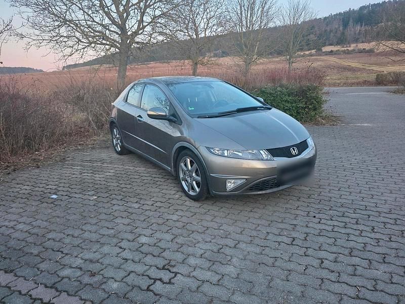 Gebraucht Honda Civic 140 PS (102 kW) 2007 Silber Limousine