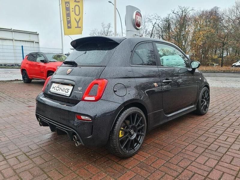 Gebraucht Abarth 695 180 PS (132 kW) 2023 Scorpione schwarz (5ce) Kleinwagen