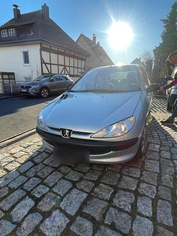 Gebraucht Peugeot 206 60 PS (44 kW) 2001 Kleinwagen