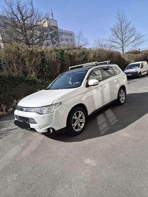 Gebraucht Mitsubishi Outlander 150 PS (110 kW) 2013 Weiß SUV