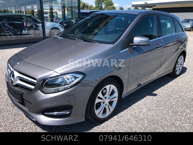 Grau Gebraucht 2015 Mercedes B180 Urban Van / Kleinbus | 8.450 € - Bild 1/4