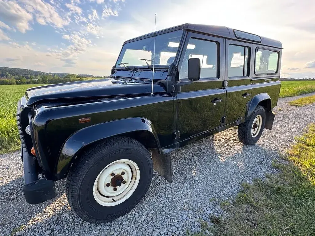 Usata Land Rover Defender 122 CV (89 kW) 2006 Nero SUV