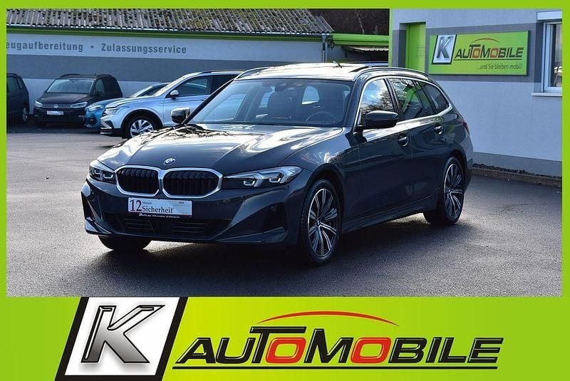 Dravitgrau metallic Gebraucht 2024 BMW 320 Sport Line Kombi | 38.890 € (Fairer Preis) - Bild 1/4