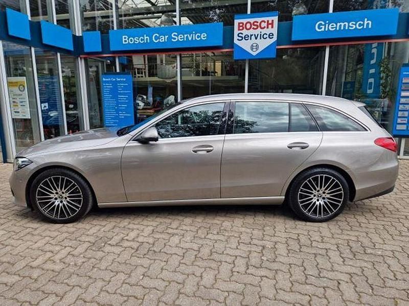 Gebraucht Mercedes C220 197 PS (144 kW) 2024 Silber Limousine