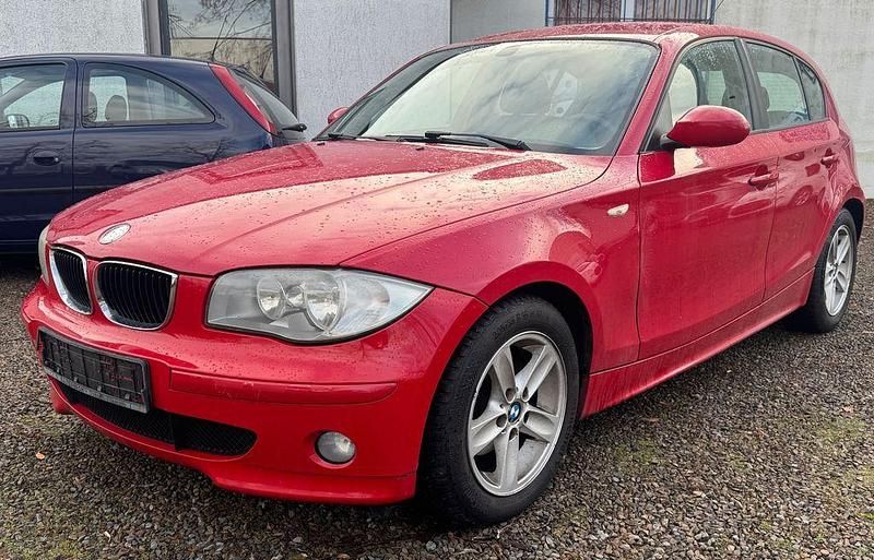 Gebraucht BMW 118 122 PS (89 kW) 2006 Rot Kleinwagen