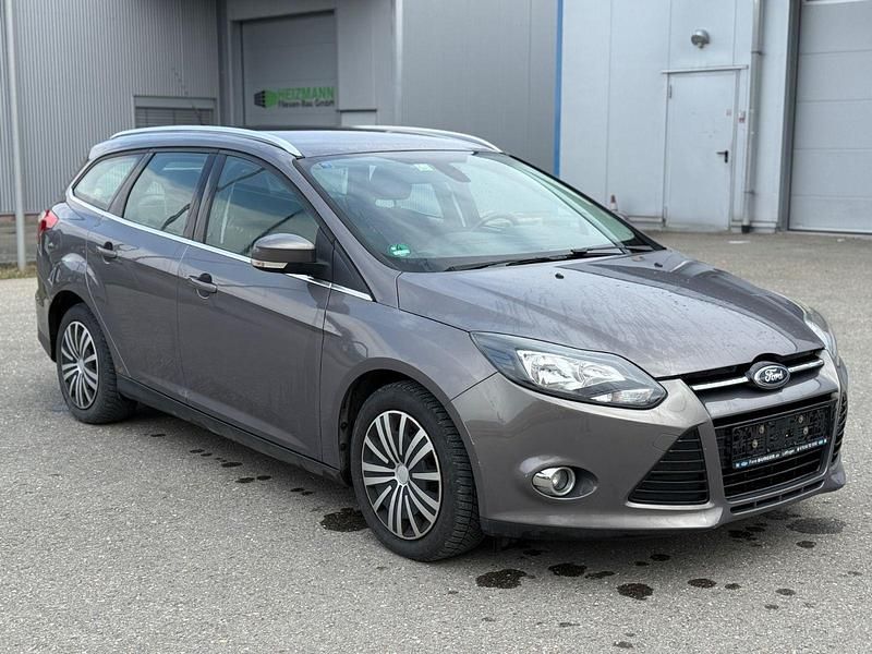 Gebraucht Ford Focus Titanium 150 PS (110 kW) 2011 Braun Kombi