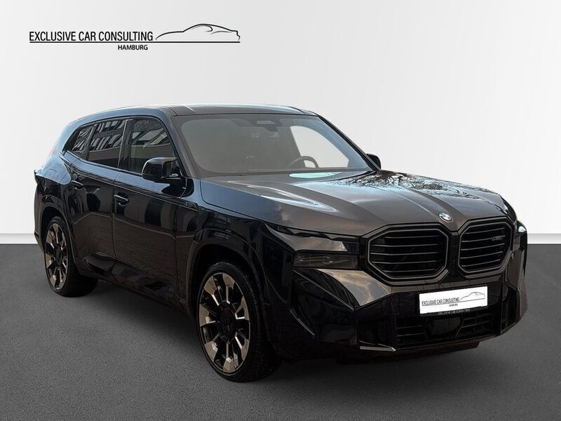 Carbonschwarz metallic Gebraucht 2023 BMW XM Performance SUV | 137.990 € (Etwas zu teuer) - Bild 1/4