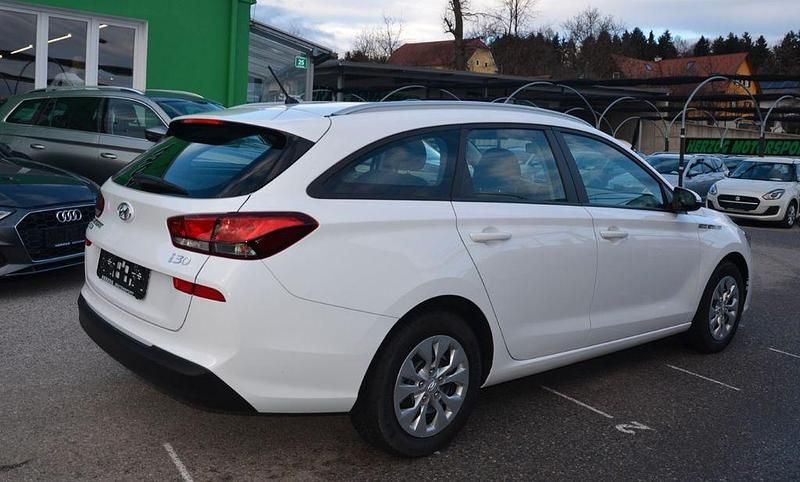 Gebraucht Hyundai i30 116 PS (85 kW) 2020 Weiß Kombi
