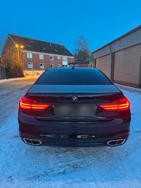 Gebraucht BMW 730 265 PS (194 kW) 2016 Schwarz Limousine
