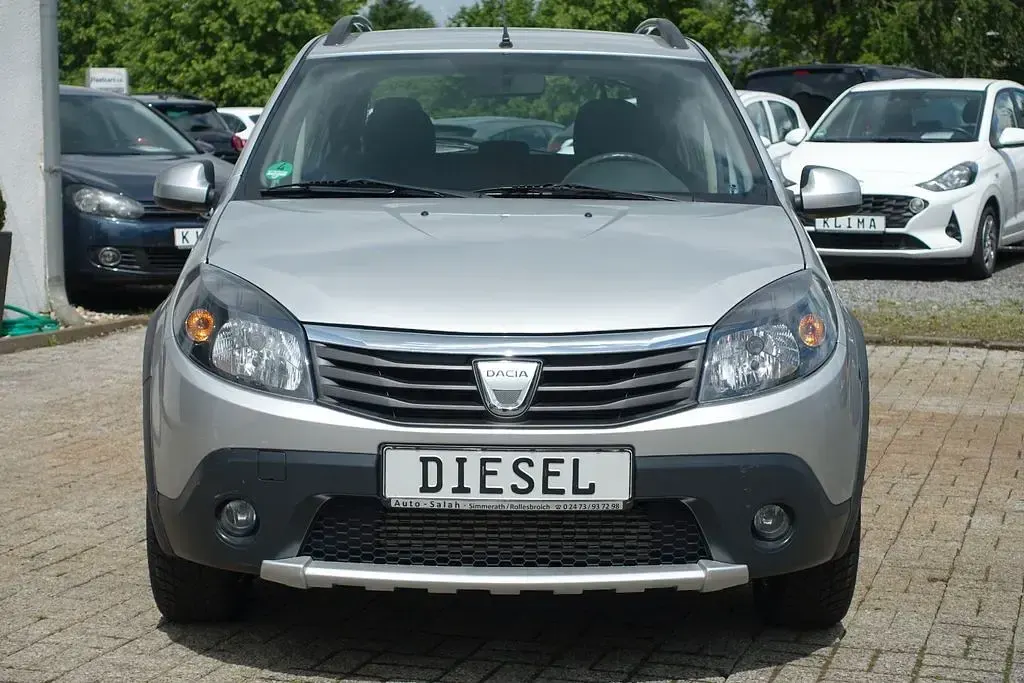 Gebraucht Dacia Sandero Stepway 68 PS (50 kW) 2010 Silber SUV