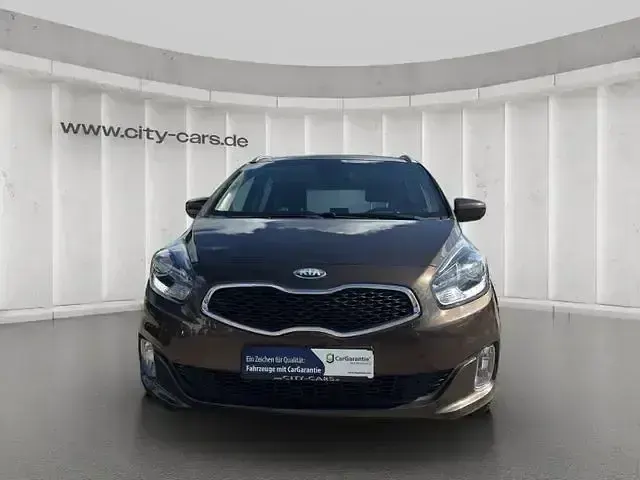 Gebraucht Kia Carens Edition 7 135 PS (99 kW) 2013 Braun Van / Kleinbus