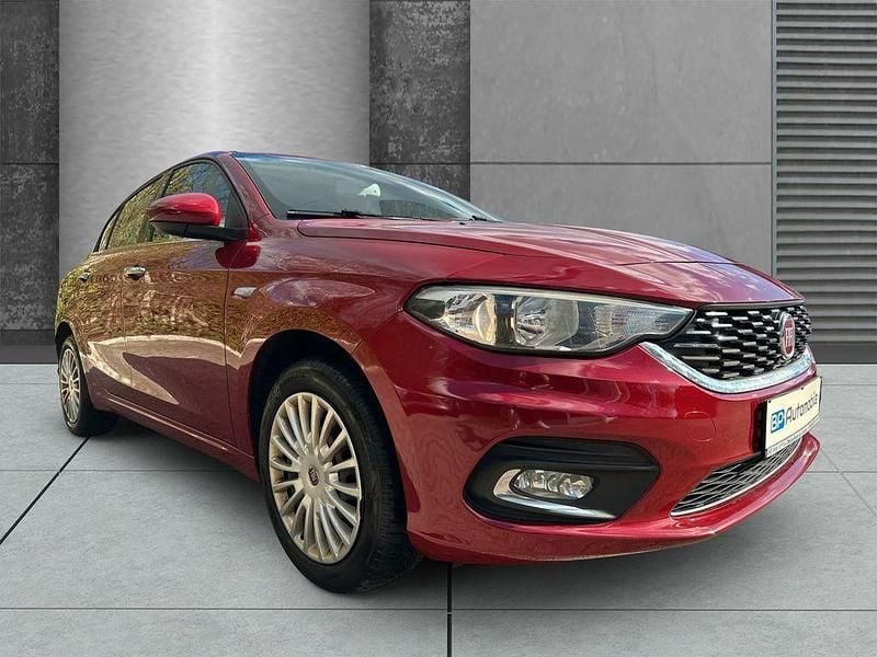 Gebraucht Fiat Tipo Easy 120 PS (88 kW) 2016 Colore esterno (new rosso (vr Limousine
